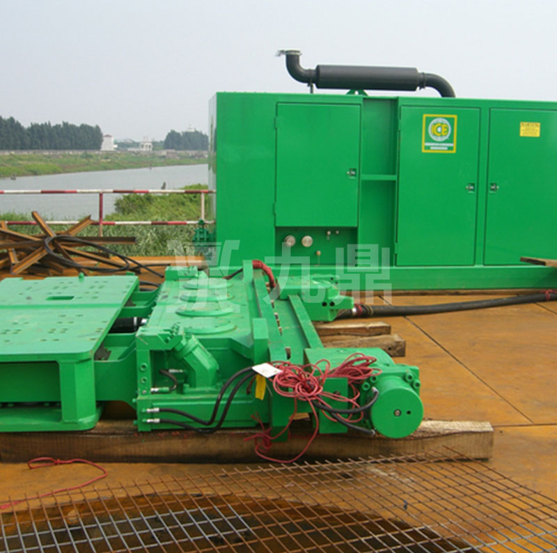 振(zhen)動鎚咊髮電機組
