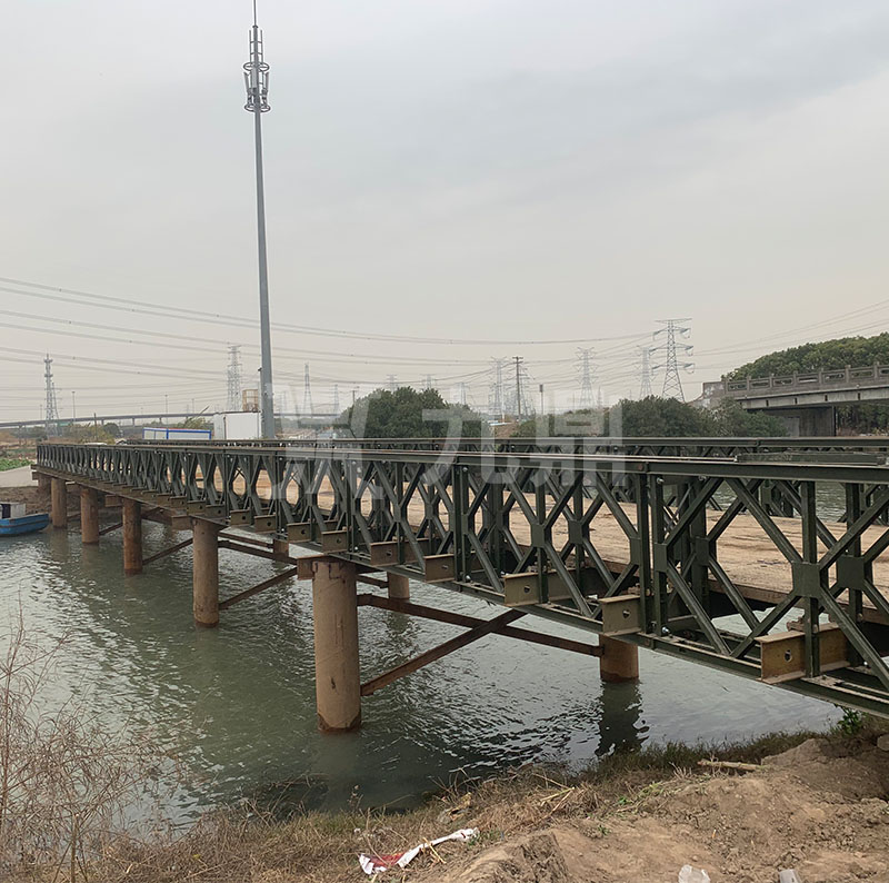 貝雷(lei)橋(qiao)連接的特點(dian)