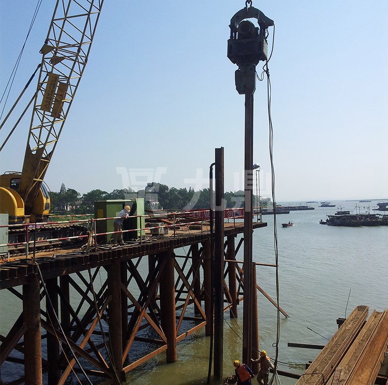 鋼(gang)便橋(qiao)